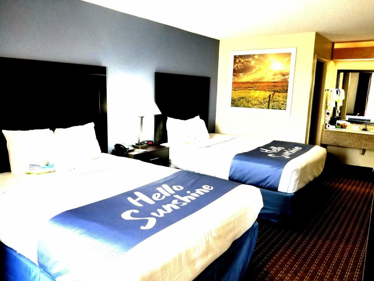 Days Inn By Wyndham Easley West Of Greenville/Clemson Area Buitenkant foto