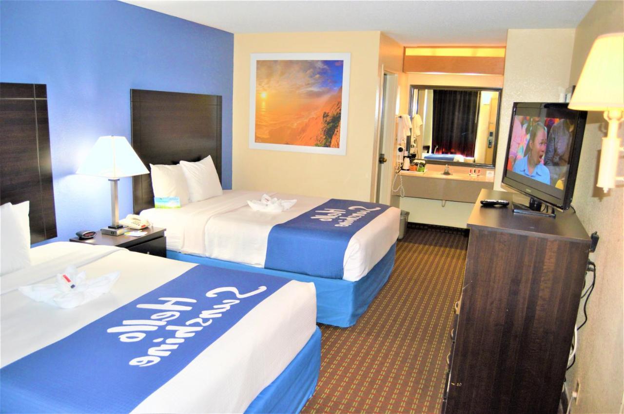 Days Inn By Wyndham Easley West Of Greenville/Clemson Area Buitenkant foto